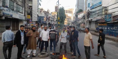 দূরপাল্লার বাস ছাড়লেও যাত্রী নেই